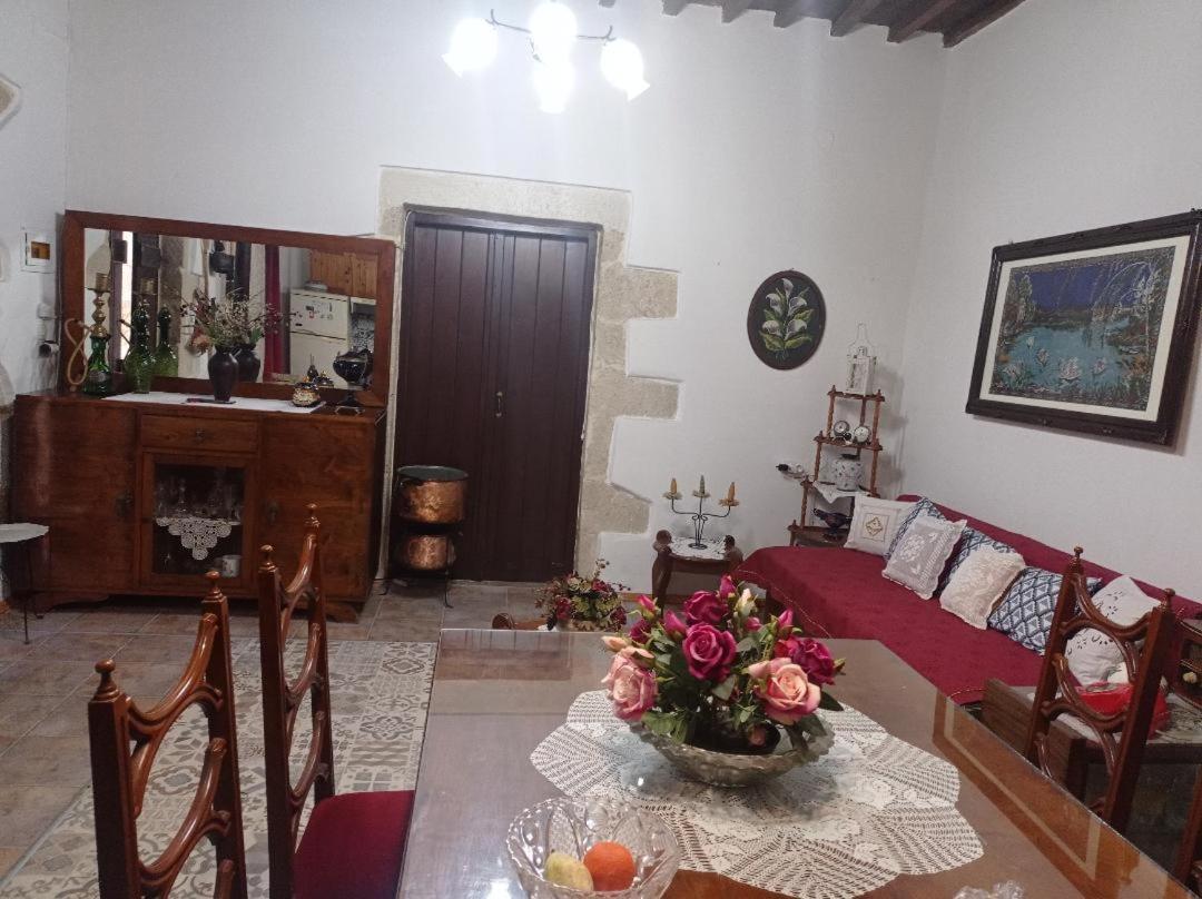 Traditional House Maria Azoyirás 외부 사진