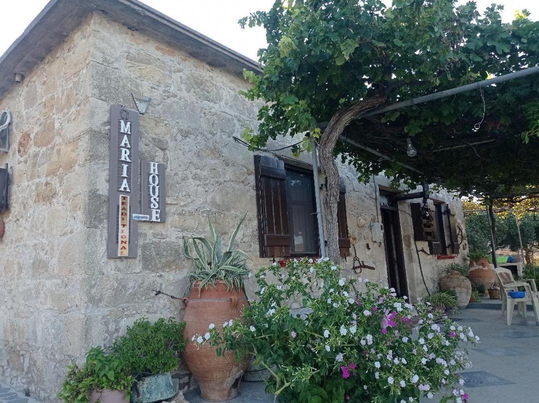Traditional House Maria Azoyirás 외부 사진
